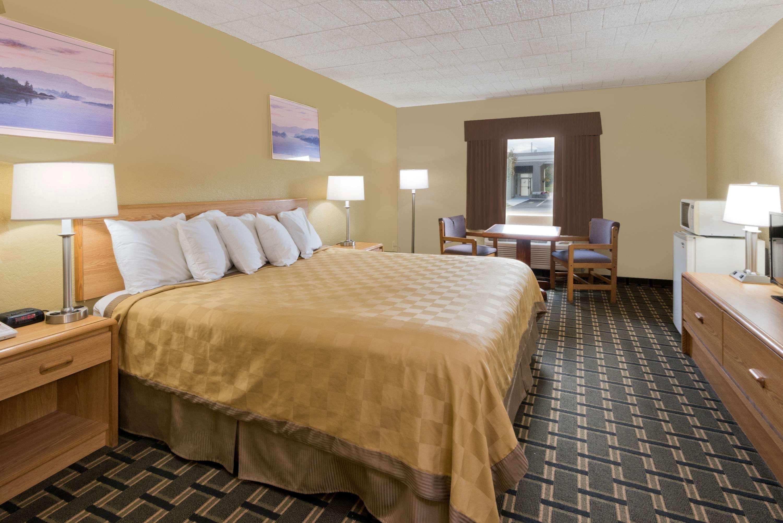 Days Inn By Wyndham Batavia Darien Lake Theme Park Экстерьер фото