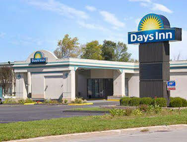Days Inn By Wyndham Batavia Darien Lake Theme Park Экстерьер фото